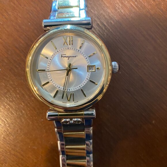 Salvatore Ferragamo Unisex Watch main image 9